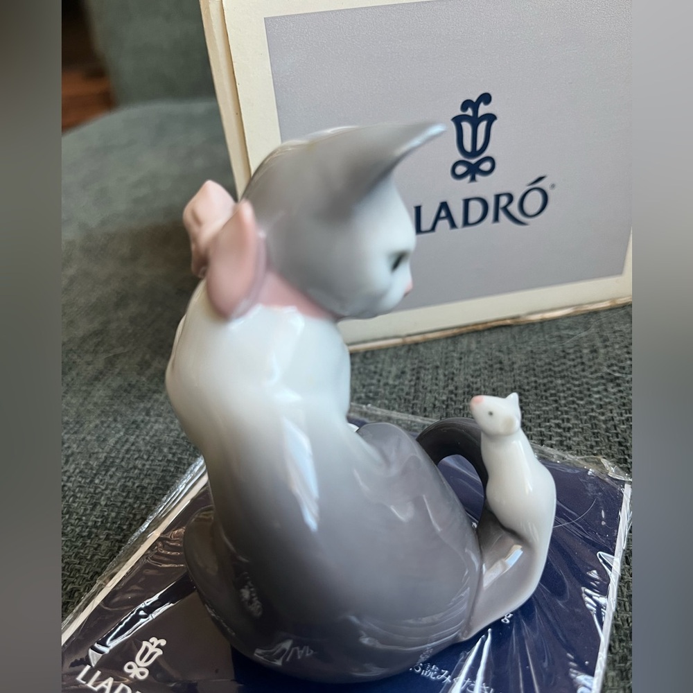 Lladró Cat and Mouse porcelain figurine, model number 5236 in original box - Picture 3 of 8